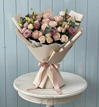 Букет цветов из:  Розы и Лизиантусы в Ямской