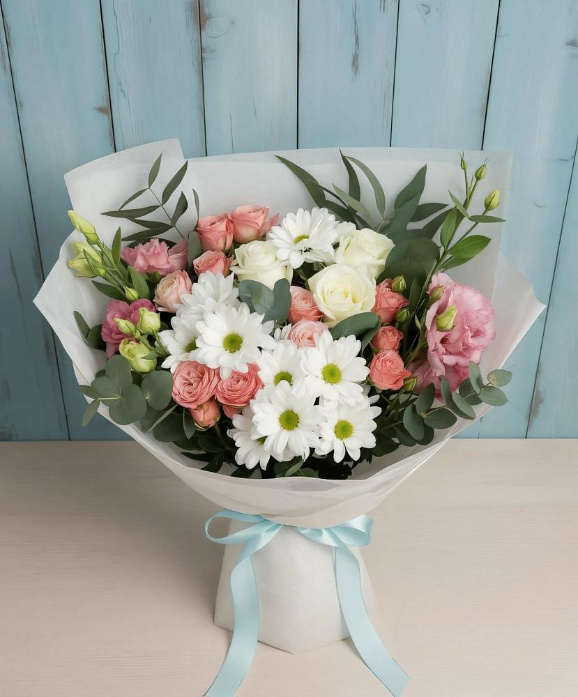 Букет цветов из: Розы, Лизиантусы и Хризантемы в Ямской