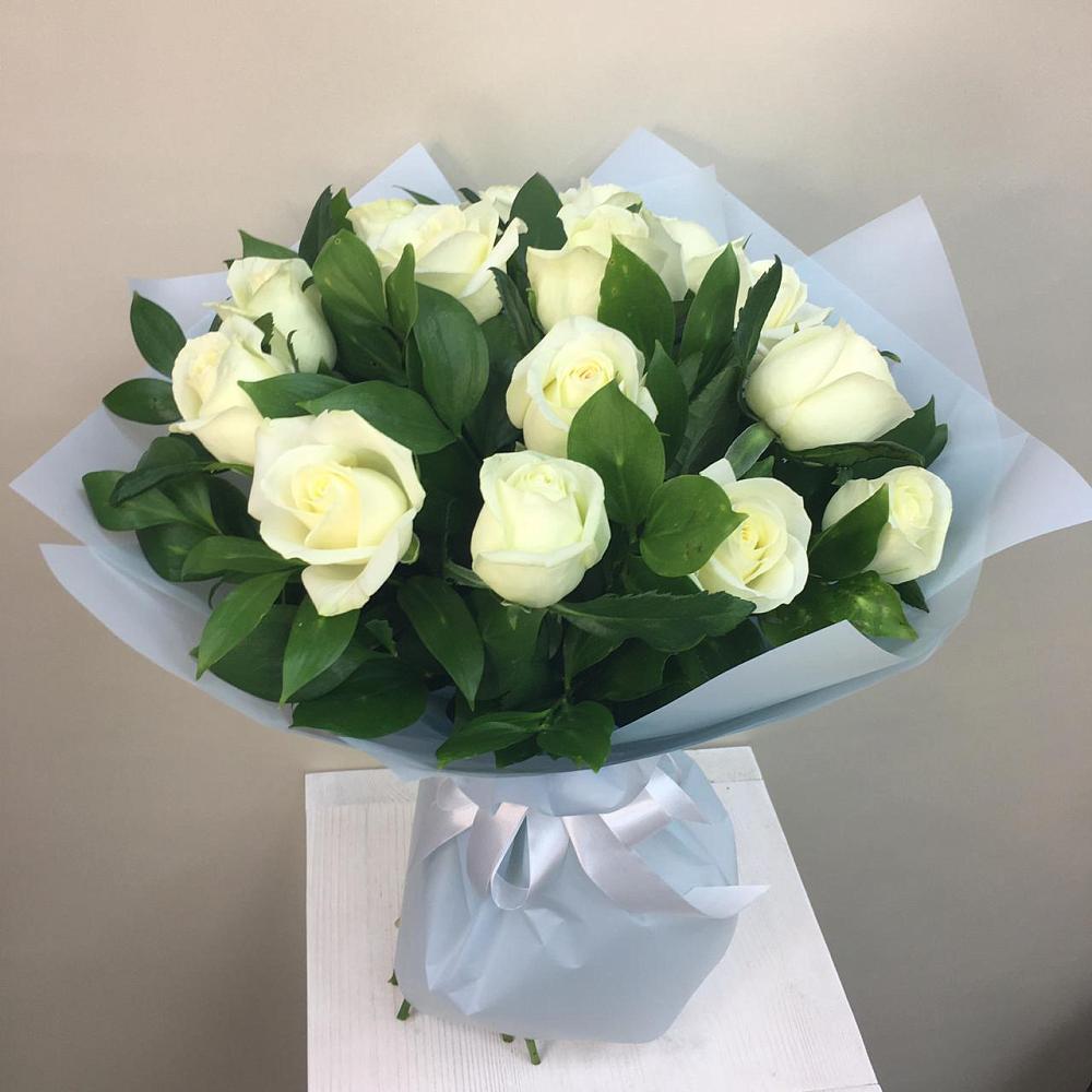 Букет 15 Белых роз Проуд в Ямской