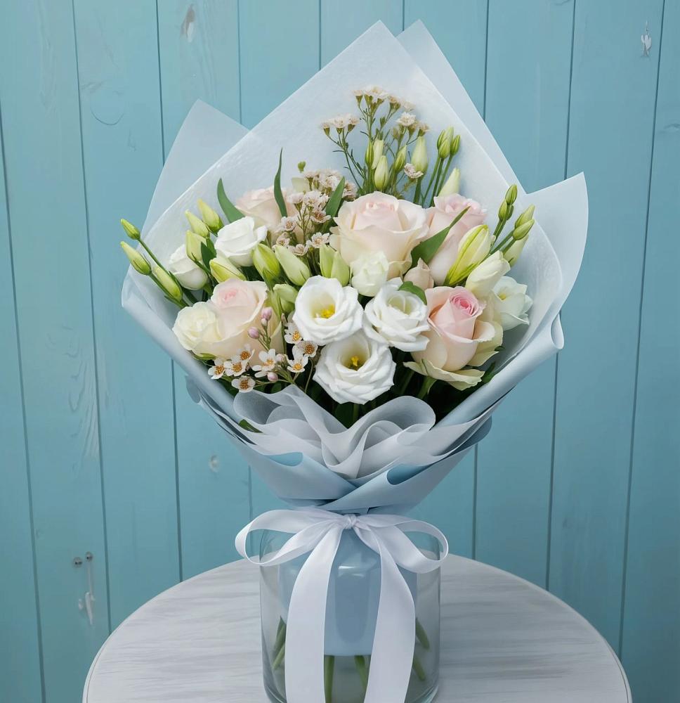 Букет цветов из: Розы и Лизиантусы в Ямской