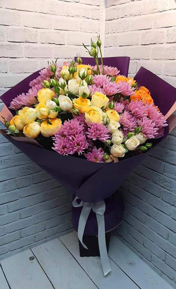 Букет цветов из: Хризантемы и Розы в Ямской
