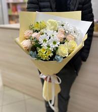 Букет цветов из:  Альстромерии, Розы и Хризантемы в Ямской