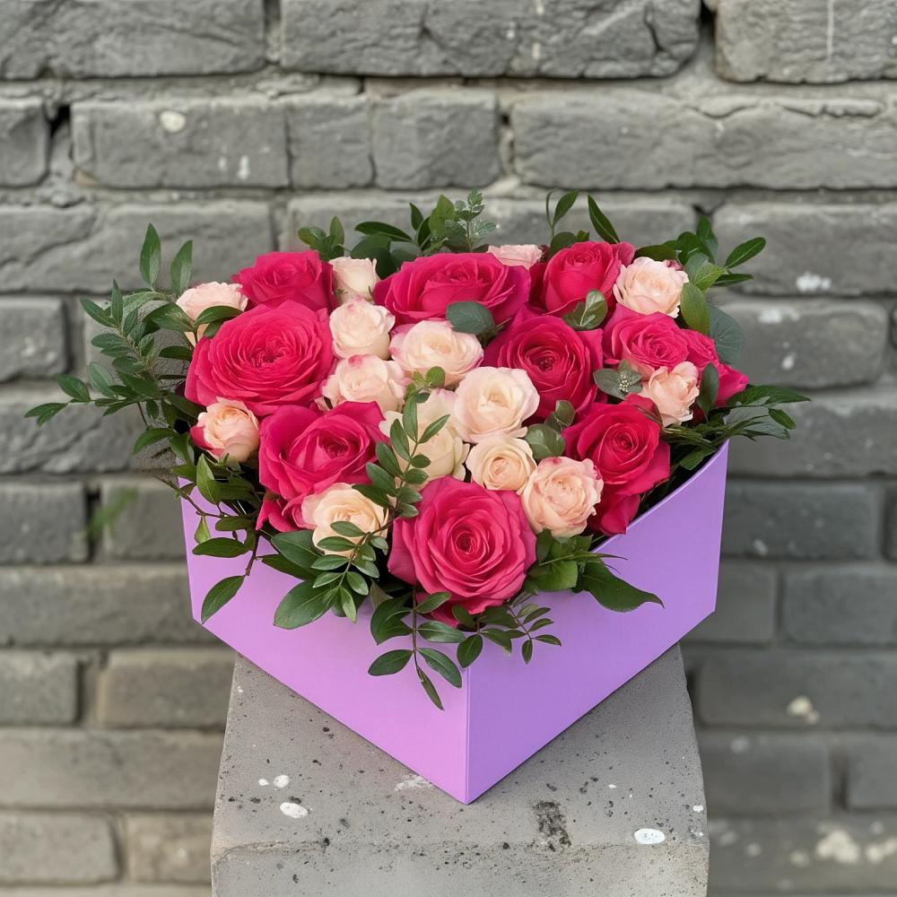 Цветочная композиция из Розы в коробке в Ямской