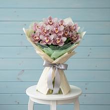 Букет цветов из:  Орхидеи и Розы в Ямской