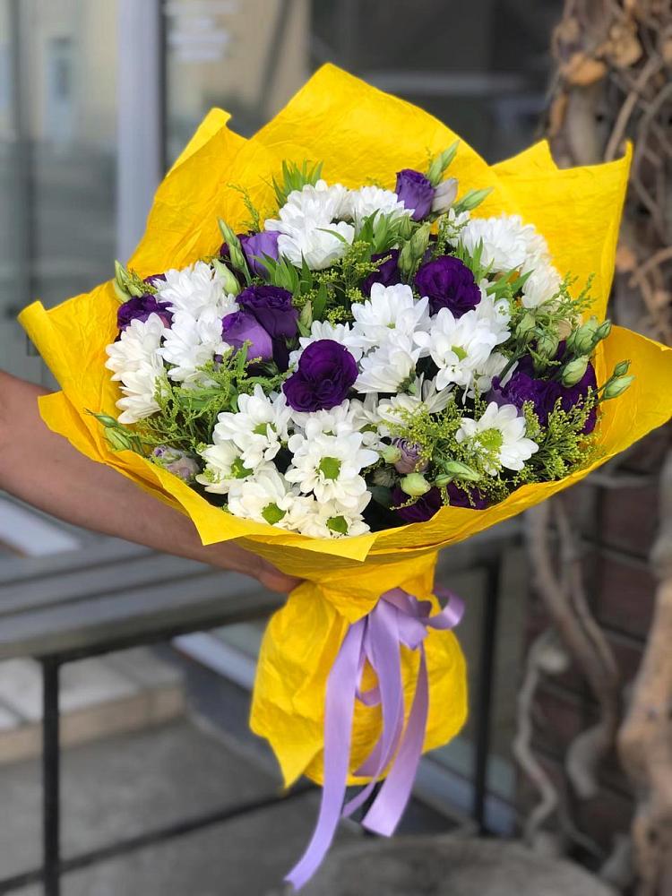 Букет цветов из: Ирисы, Хризантемы и Ромашки в Ямской