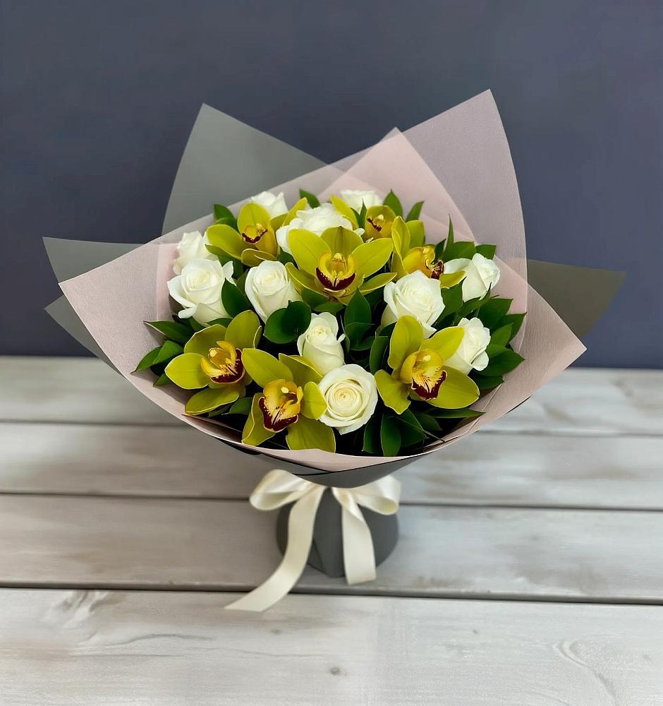 Букет цветов из: Орхидеи и Розы в Ямской