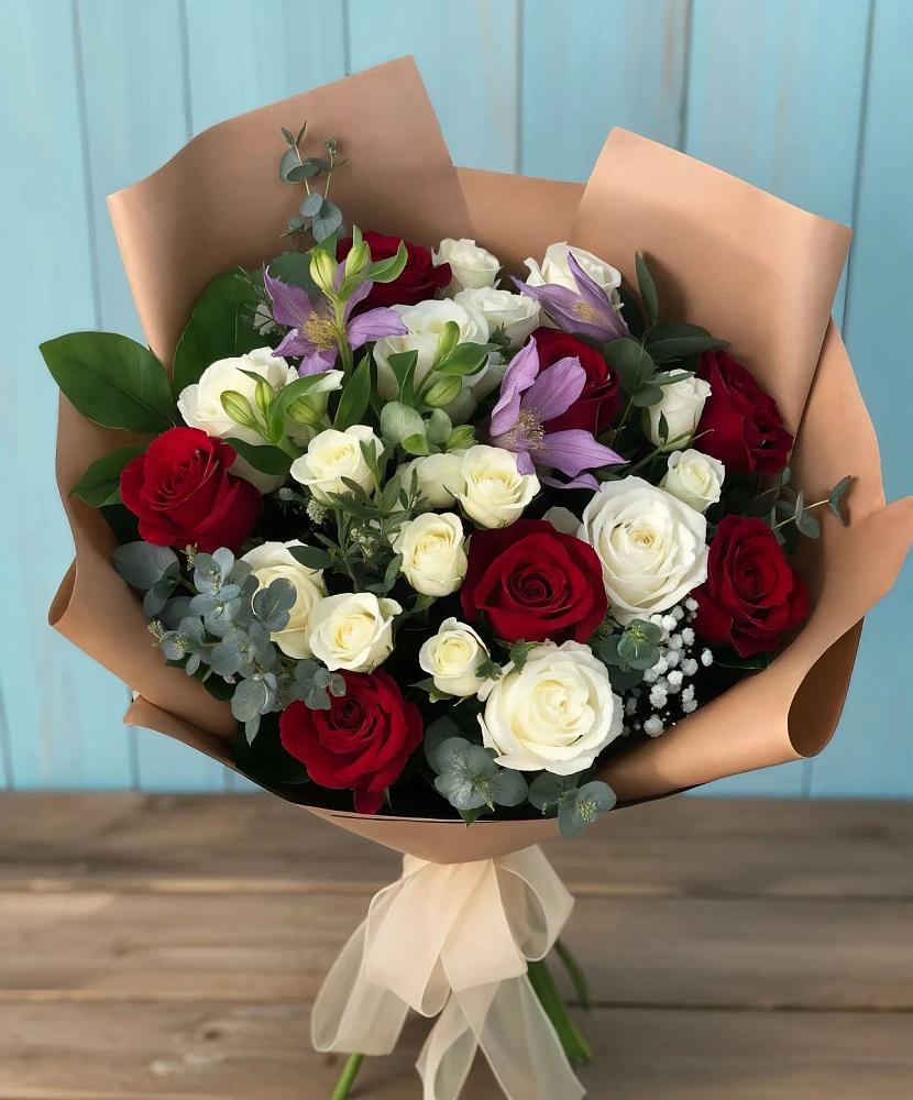 Букет цветов из: Розы и Альстромерии в Ямской