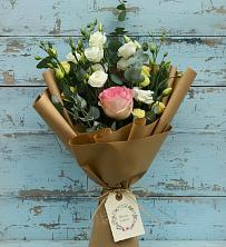 Букет цветов из:  Розы и Лизиантусы в Ямской