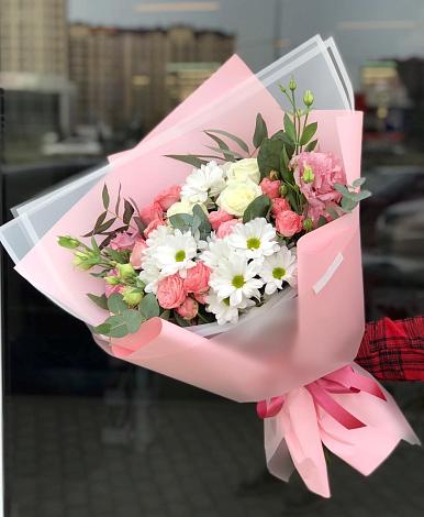 Букет цветов из: Розы, Лизиантусы и Хризантемы в Ямской